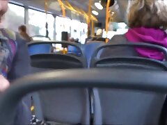 Une adolescente rousse a soif video sexe les debiles de sa dose quotidienne de BBC